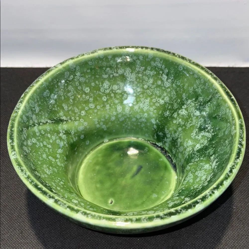 Beautiful Green Ceramic Bowl - Picture 2 of 5